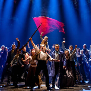 ae.lesmis.review.courtesy